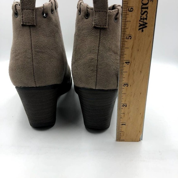 Coconuts by Matisse Women's Ankle Booties - Picture 11 of 11